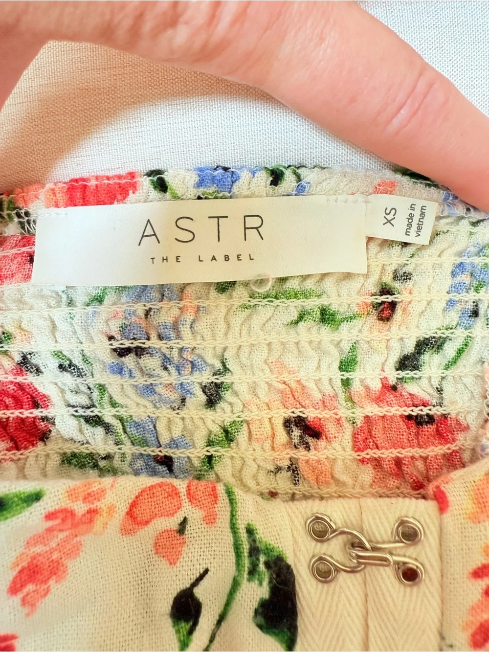 Astr brand label